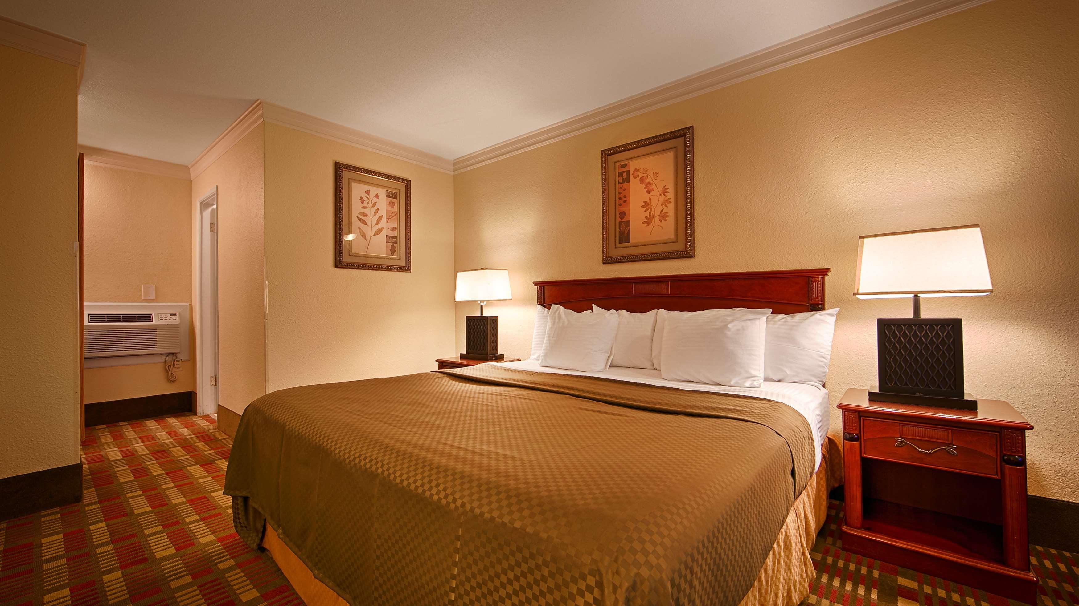 Best Western Garden Villa Inn Розберг Екстер'єр фото