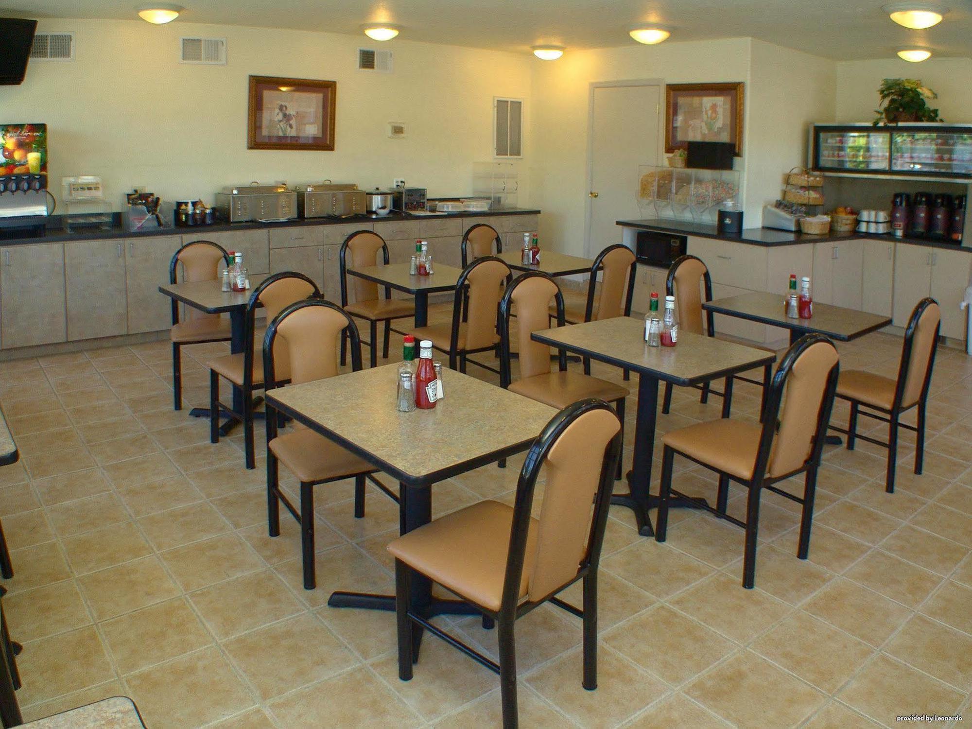 Best Western Garden Villa Inn Розберг Ресторан фото