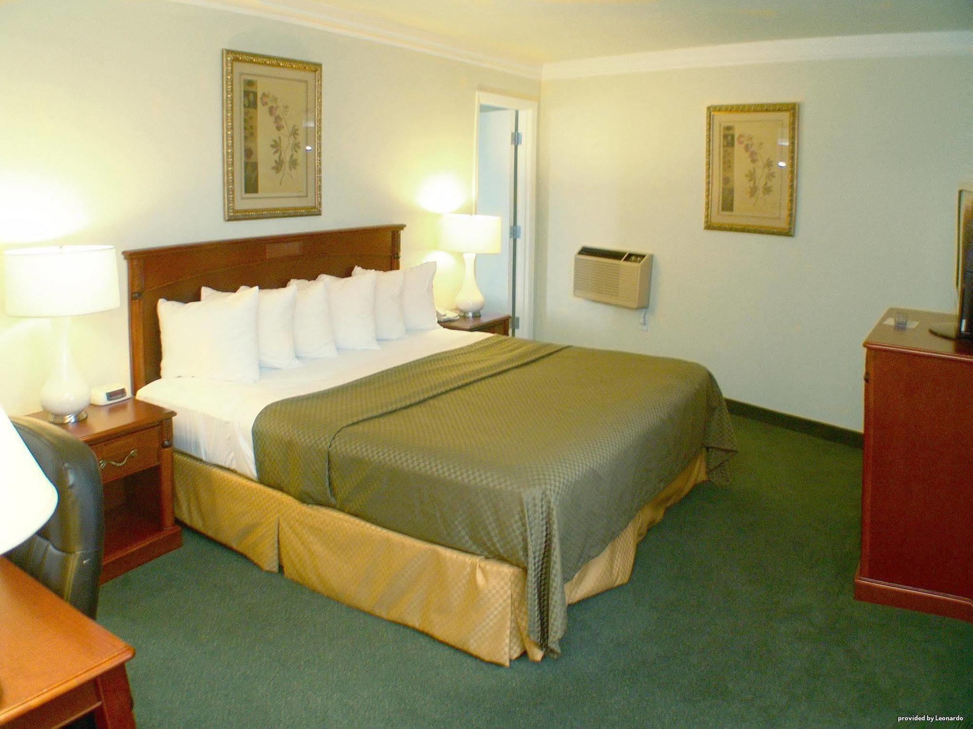 Best Western Garden Villa Inn Розберг Екстер'єр фото