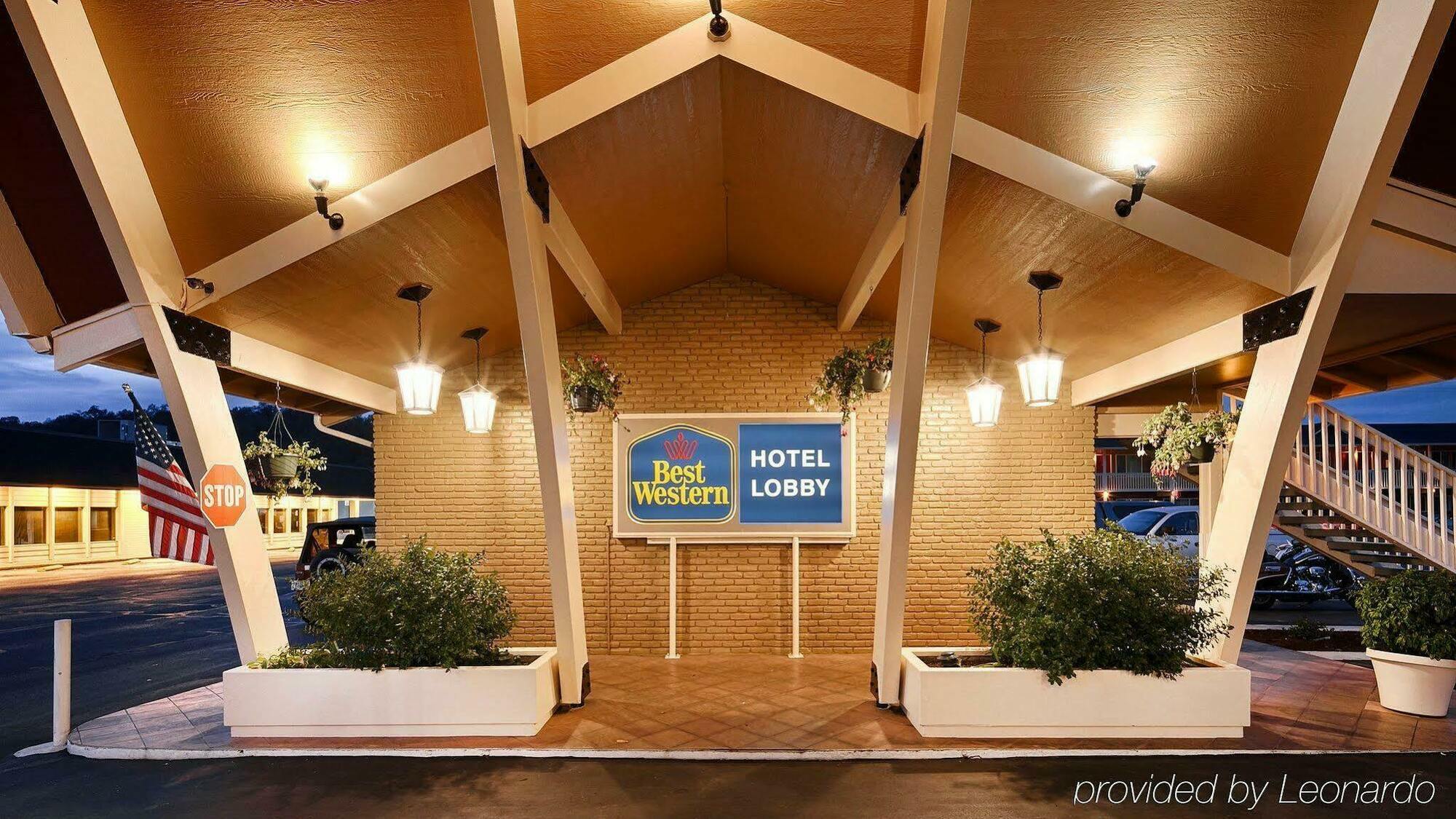 Best Western Garden Villa Inn Розберг Екстер'єр фото